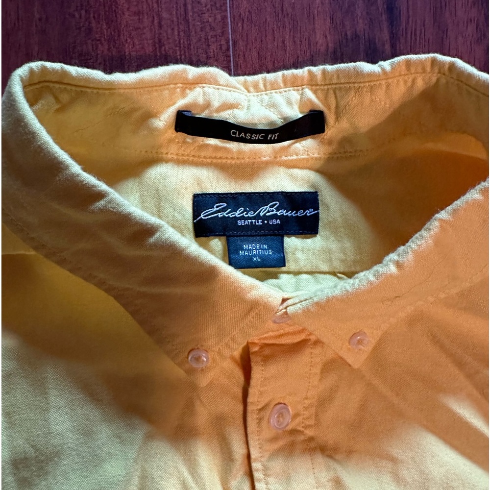 Eddie Bauer Classic Fit Casual Button Down
